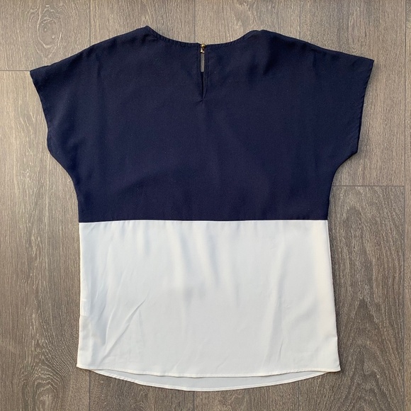 Koton Women’s Blouse Colorblock Gold Chain Short Sleeve Navy White Size 2 - Picture 12 of 12